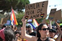 Participantes na Marcha do Orgulho LGBTI+ no Porto defendem que família é feita de amor