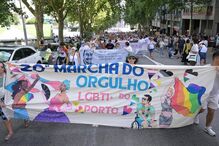 Milhares juntam-se na 20ª Marcha do Orgulho LGBTI+ no Porto contra a opressão