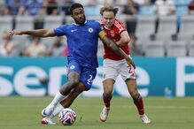 Chelsea e Benfica disputam jogo do Mundial de Clubes, com Reece James a marcar