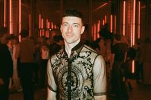 Ator na peça controversa 