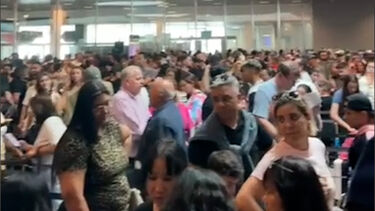 Caos no controlo de passaportes do Aeroporto de Lisboa