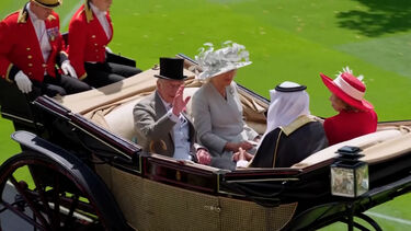 A chegada do rei Carlos III ao Royal Ascot 