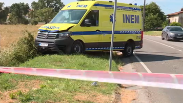 Enfermeiro e técnico do INEM feridos em colisão de ambulância com carro em Tomar