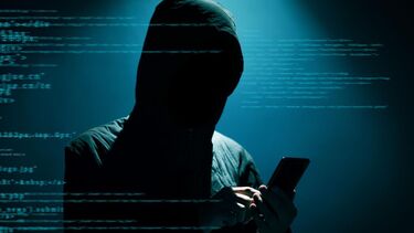 Suspeito de burlar com mensagens "Olá pai, Olá mãe" garante estar inocente