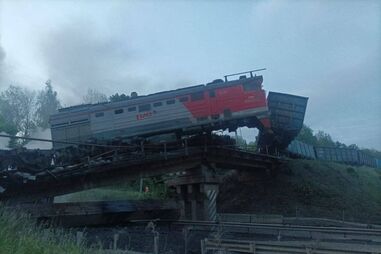 Pelo menos sete mortos e 30 feridos em colapso de ponte sobre comboio em Briansk no sudoeste da Rússia