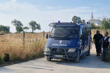 Indícios recolhidos em casa em ruínas no segundo dia das buscas por Maddie