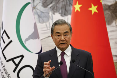 China aponta existência de "sinais" iranianos a favor de negociações de paz