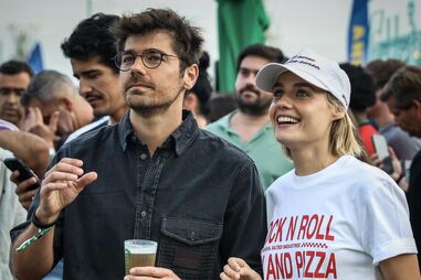 Kelly Bailey e Lourenço Ortigão desfrutam de noite sem o filho e planeiam férias