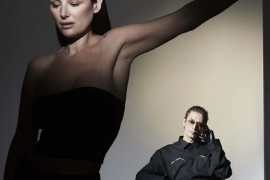 Helena Coelho e Paulo Furtado celebram a paixão e anunciam a chegada de um bebé