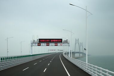 Trecho da nova ponte Hong Kong-Zhuhai-Macau, em Macau