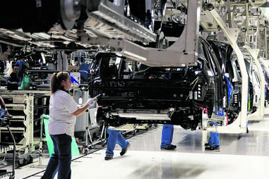 Empresa Vanpro despede 475 trabalhadores após troca de fornecedor