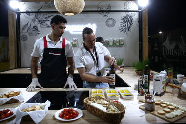 Intermarché promove produção e consumo "bio" com produtores e chef