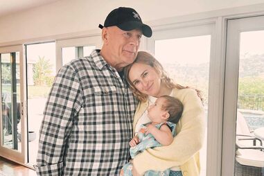 Rumer Willis homenageia Bruce Willis no Dia do Pai, com a neta Louetta