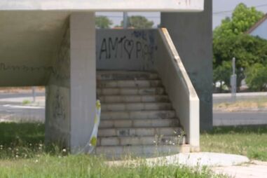 Câmaras da estação de comboios de Palmela captaram últimas horas de vida de homem. Vítima arrastou-se pelo chão