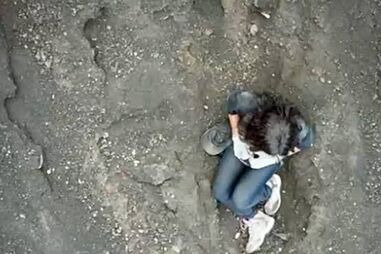 Jovem de 26 anos desaparecida há mais de 48 horas num trilho na Indonésia
