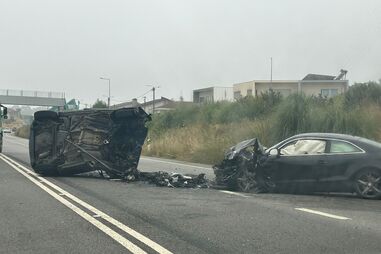 Colisão entre dois carros faz um ferido grave na EN14 na Maia
