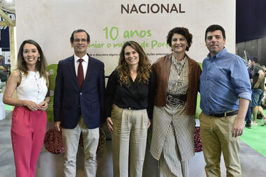Da esquerda para a direita: Marta Rangel, moderadora; Gonçalo Santos Andrade, vice-presidente da Confederação dos Agricultores de Portugal; Sofia Hartley, porta-voz do PIPN; Anne Saintemarie, presidente do Conselho de Administração do Intermarché; e Nuno Duarte, da Atlantic Sun Farms