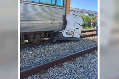 Condutor de 83 anos morre em abalroamento de comboio em Alverca