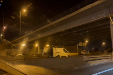 Três feridos em colisão entre três carros na A41 na Maia