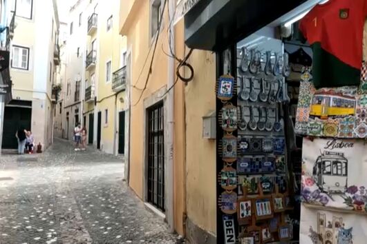 Casas e estabelecimentos comerciais assaltados em plena luz do dia na Mouraria 