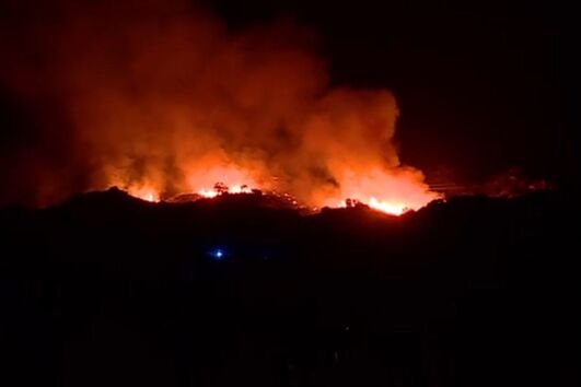Mais de 100 operacionais combatem fogo em Torre de Moncorvo