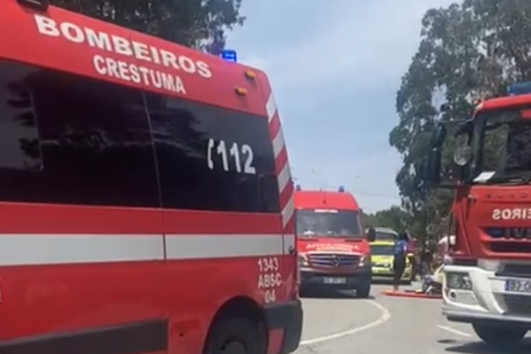 Um ferido grave em colisão entre mota e carrinha em Vila Nova de Gaia
