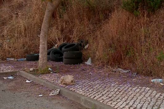 Rapaz de 18 anos encontrado morto junto a mota em Oeiras