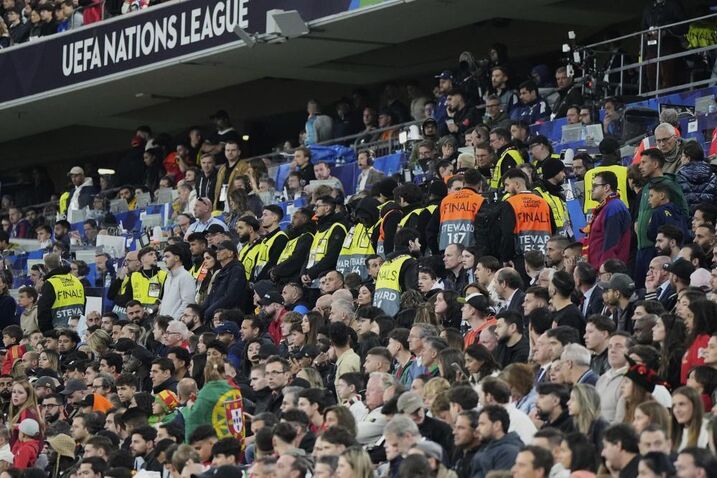 Morreu adepto que caiu da bancada da Allianz Arena durante o Portugal-Espanha