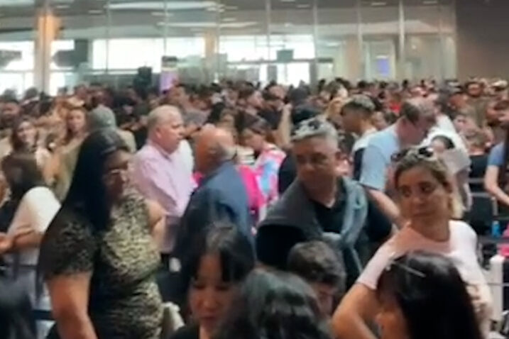 Caos no controlo de passaportes do aeroporto de Lisboa