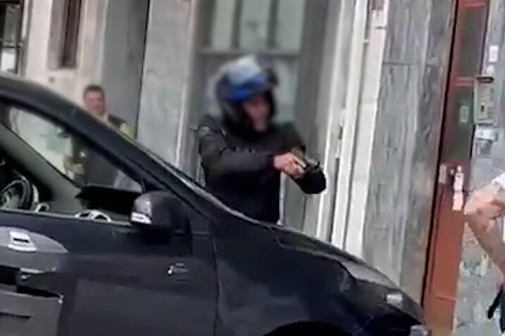 Agente da PSP e Guarda Prisional deixam inanimado agressor com faca 