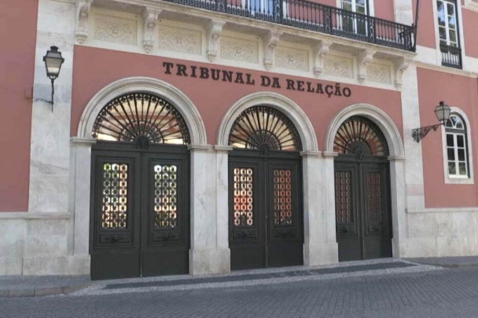 Juiz do Tribunal de Santarém diz que mulheres “mentem” e critica “nervos” da vítima. Agressor foi absolvido