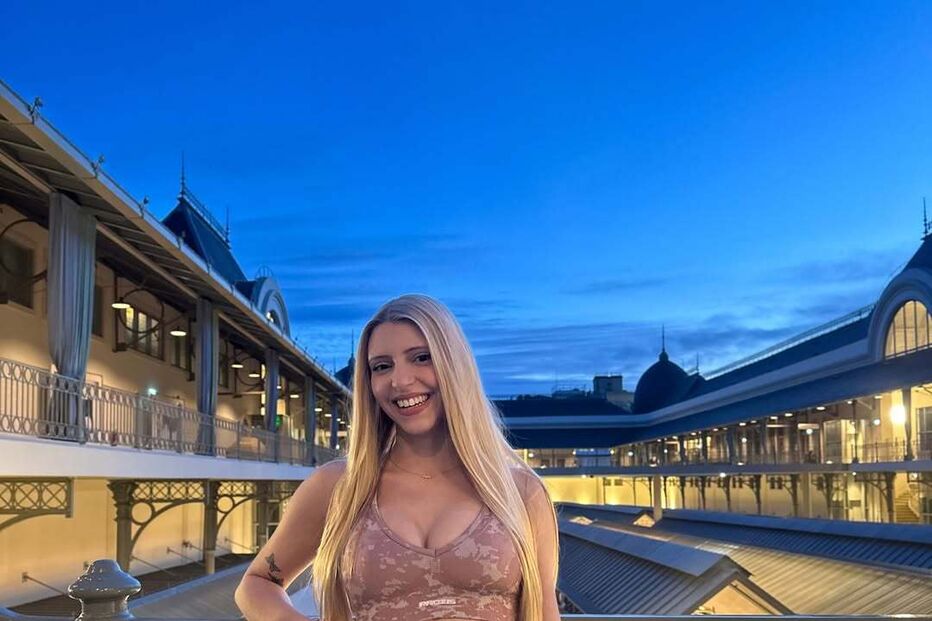 carina frias, big brother.jpg