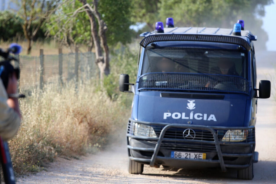 Novas buscas por Madeleine McCann mobilizam dezenas de profissionais para o Algarve  