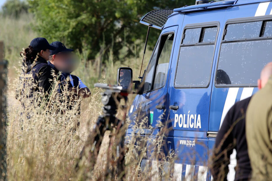 Novas buscas por Madeleine McCann mobilizam dezenas de profissionais para o Algarve  