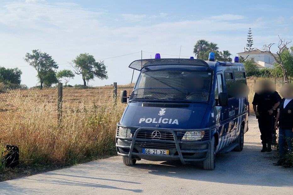 Novas buscas por Madeleine McCann mobilizam dezenas de profissionais para o Algarve  