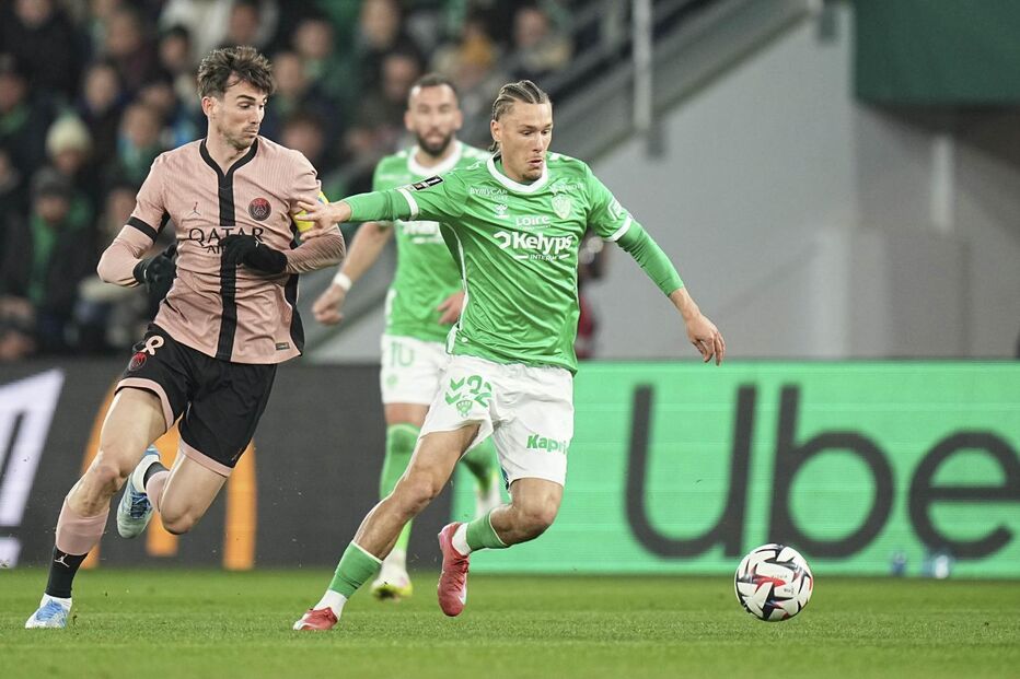 Lucas Stassin, do Saint-Étienne, é apontado como possível substituto de Gyokeres no Sporting