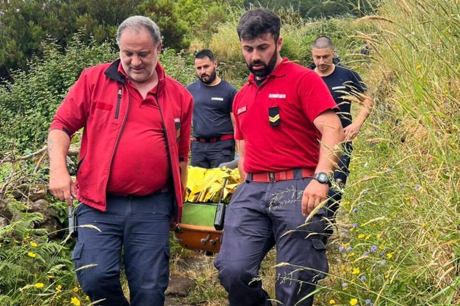 Bombeiros resgatam turista francesa ferida em Arcos de Valdevez