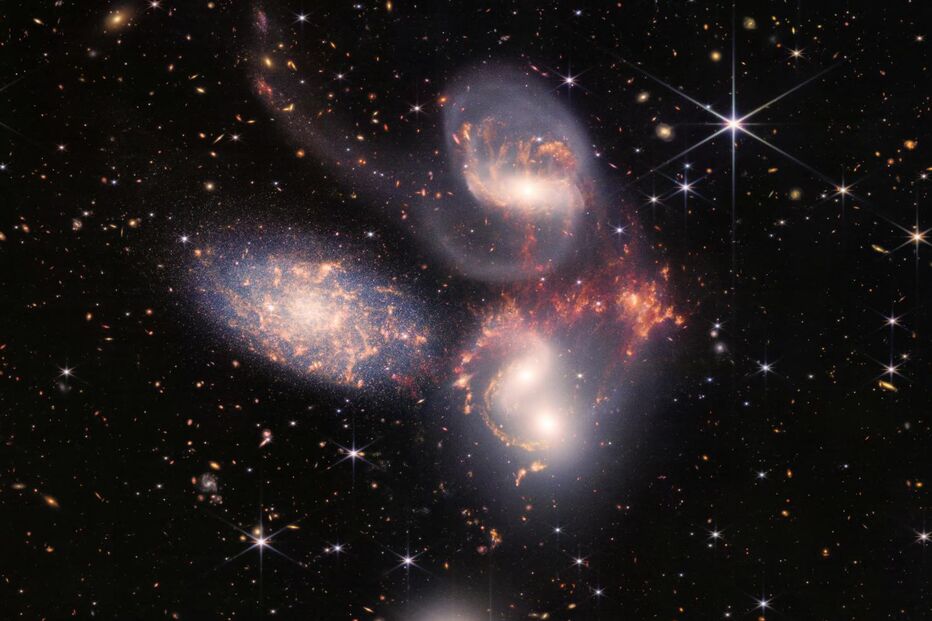 Astrónomos descobrem explosões cósmicas, com estrelas a fragmentar-se perto de buracos negros