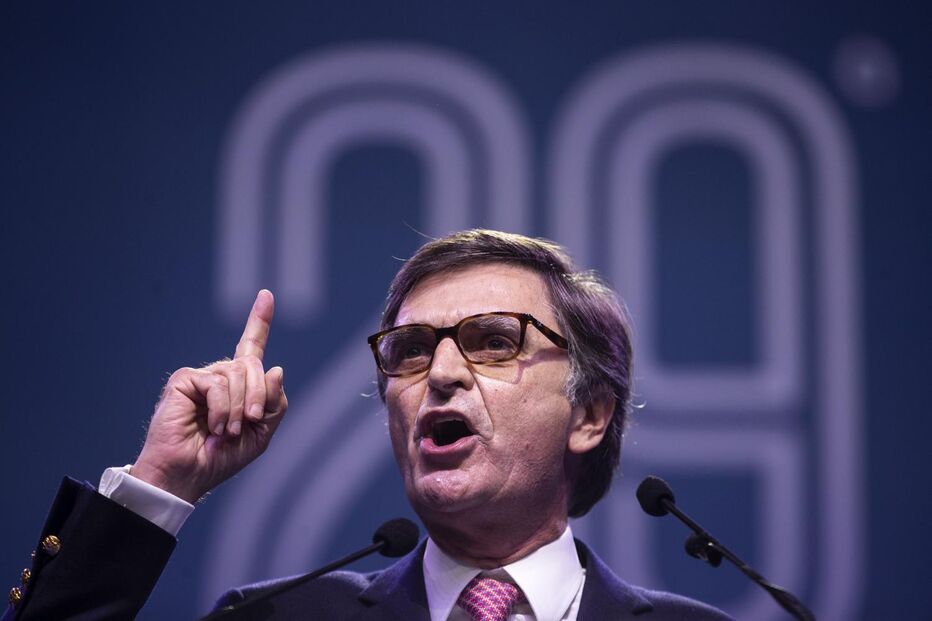 Manuel Monteiro desafia PSD e CDS a reverem a Constituição