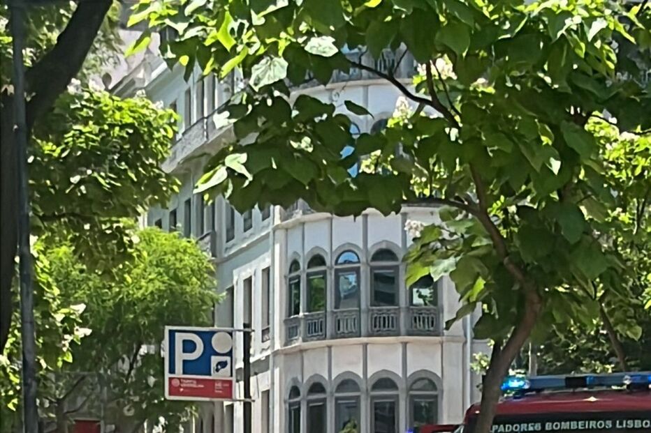 Bombeiros Sapadores de Lisboa assistem quatro feridos