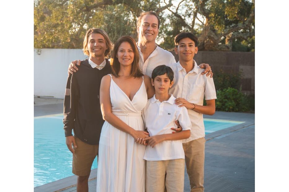 Marcello Antony menciona a saída dos filhos de Portugal devido a dificuldades financeiras