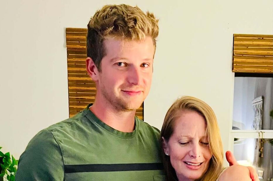 Jane Sibbett, atriz de 'Friends', dedica-se à cura energética após deixar Hollywood