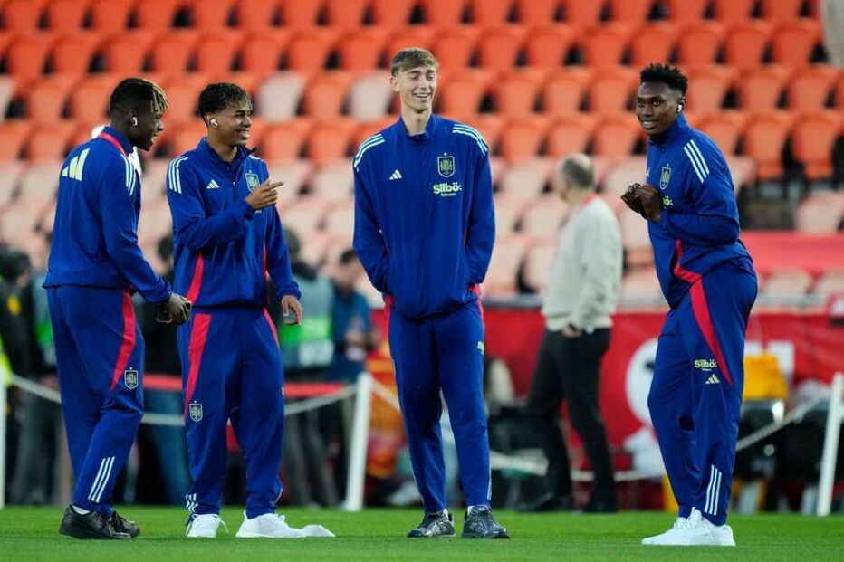 Lamine Yamal, Dean Huijsen, Samu