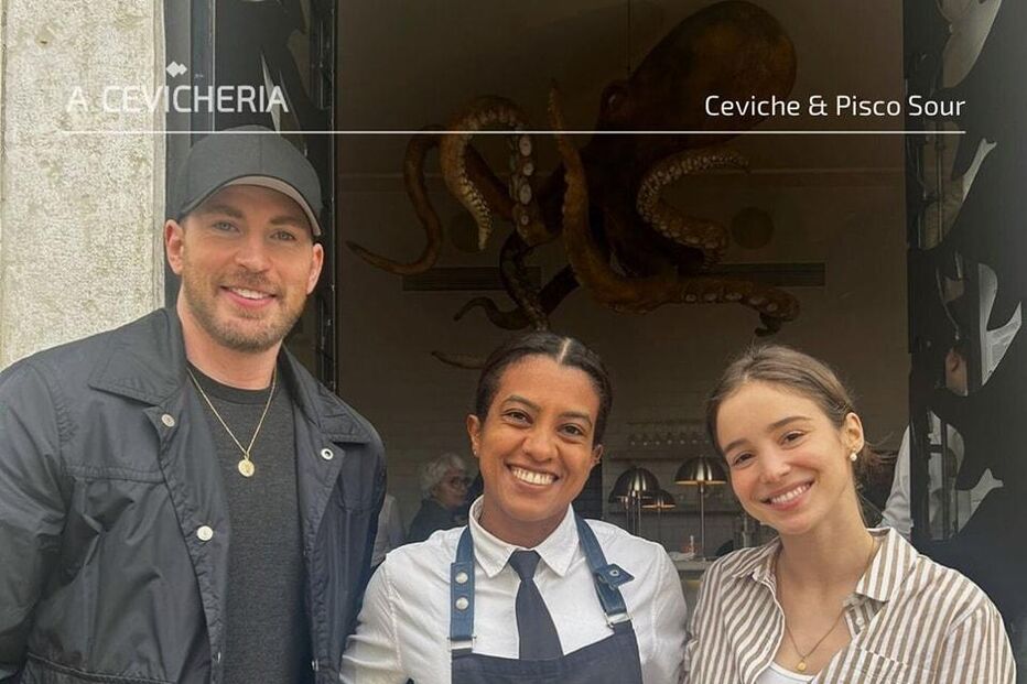 Alba Baptista, Chris Evans.JPG