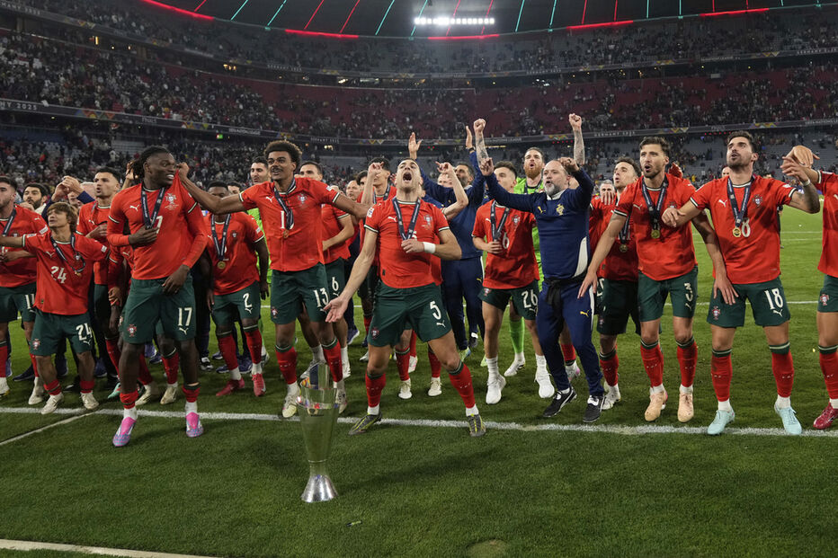 Celebração da seleção portuguesa de futebol após vencer um campeonato