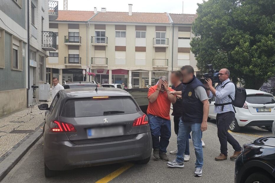 Jair Pereira, suspeito do homicídio de Conceição Figueiredo, chega ao tribunal de Aveiro