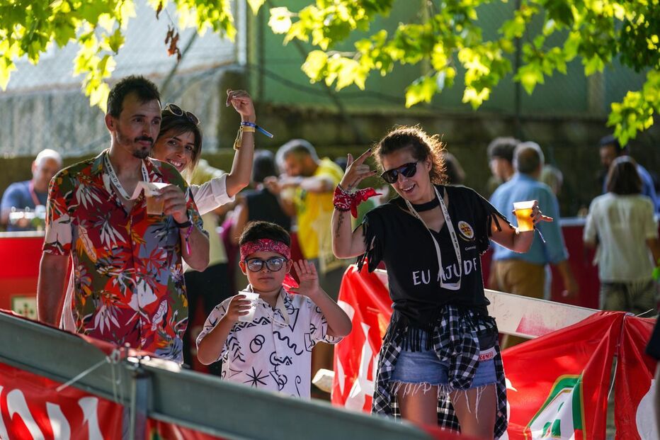 Pluto no Rock no Rio Febras com cartaz alternativo
