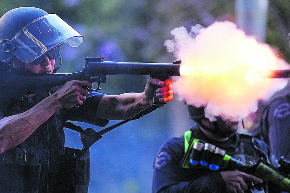 Confrontos em Los Angeles: Polícia detém 27 pessoas no terceiro dia de tensão com a Guarda Nacional