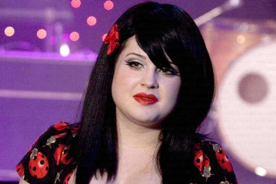 Kelly Osbourne surge com visual renovado após perder peso e mudar de estilo