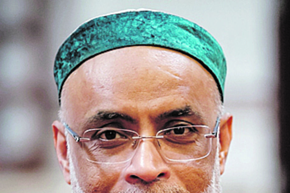 Gouveia e Melo é alvo de insultos racistas após oração do imã de Lisboa